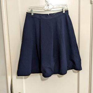 Ellen Tracy Pleated Navy Blue Knee Length Skirt, Size 8